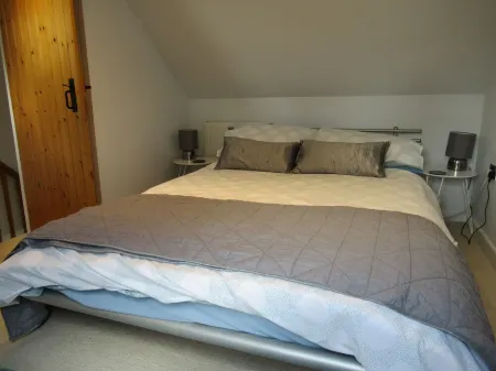 2 bedroom modern property in peaceful location close to the golf course