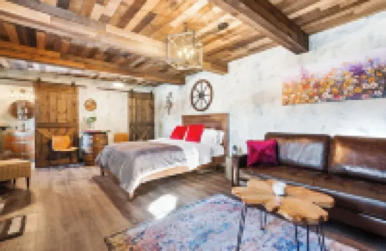 Unique Gem Hobbit Inspired Cabin Hot Tub Sauna Pet Friendly Best Nights Sleep