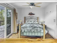 House On The Rock - Ozark National Forest/White River