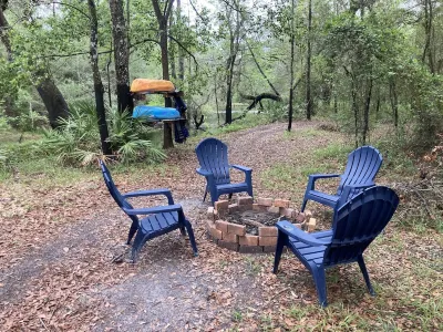 Riverside Retreat, Kayak, Swin, Fish Hotels near Florida Classic Park