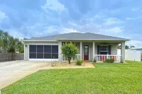 Newly Furnished, Solar Heated Pool, Game Room, 10 Mins from Beach
