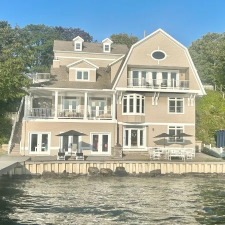 Your dream vacation on gorgeous Seneca Lake!! Luxury lakeside living!