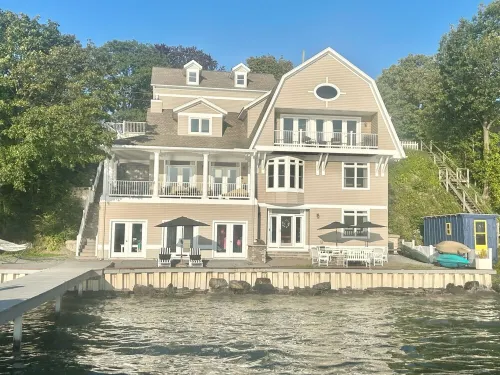 Your dream vacation on gorgeous Seneca Lake!! Luxury lakeside living!