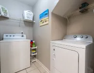 Entire 3BR/2BA w/King Bed centre of peachtree city