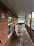 Grand Rivers, KY -Cozy getaway with Cabin Charm- Near Green Turtle Bay & Patti's Hotels in Grand Rivers
