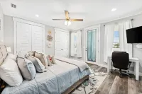 April-May Sale-1 blk 2 beach-sunset deck-Dogs OK-partial gulf views-2 masters Hotels near Pirates Cove Marina