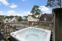 Olivia Beach! Hot Tub! Community Pool! 5 Minute Walk to Beach!