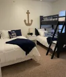 Updated Lands End Upscale Condo - Sleeps 9