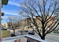 Spacious, Stylish and right in the middle of everything awesome. - 3-Star