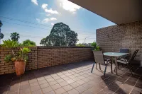 1 Commodore Batehaven Hotels in Batehaven