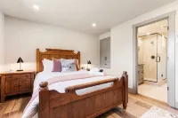 Bryn Mawr Vineyards Gatehouse:  Newly Remodeled Home on the Vineyard