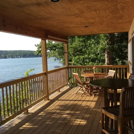 Waneta Lakeside Cottage