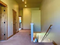 Cozy Home steps from Town Center, with a Stunning View of the Mountains!