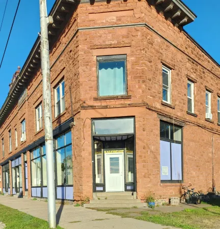 3Br on Sxs Snowmobile Trail w/Full Bar, Walk to Dining &Bars, Near Mtu &Houghton Отели в г. Юг Рейндж