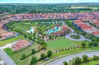 Spacious 5-Bedroom Townhome in Gated Community. Minutes from Disney! Sleeps 10