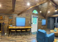Secluded 1-bedroom cabin in the Shawnee National Forest at the Lake of Egypt.