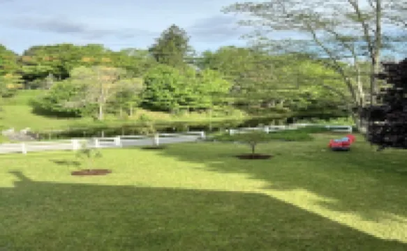 Feet from Lake & Downtown, Pond View, Hot Tub, Pets, Firepit, Sleeps 16, 6Br