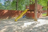 NEW! Regents Park Resort ~ Sparkling Pool, Tennis, Basketball, and Pickleball! ~