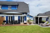 Fräulein Meer - Your vacation home on Rügen: Family vacation for 6 p. + 2 toddlers Hotels in Altefahr