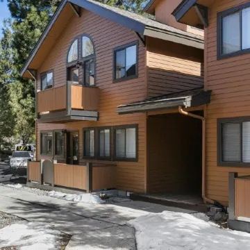 NEWLY RENOVATED Basecamp for Outdoor Adventures w/ BBQ, Shared Hot Tub & Pool