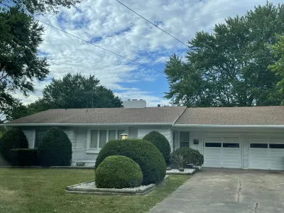 Luxurious Marilyn’s Mansion in the heart of Springfield!