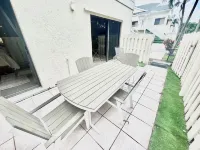 The Captain’s Quarters - WALK TO BEACH!