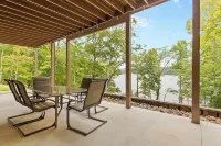 Norris Lakefront Retreat! King Suites, Large Private Dock, Firepit, Great Views