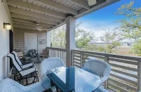 Newly Renovated Riverfront Villa