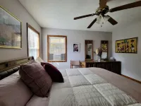 3-BR Mt. Pocono Getaway with Indoor fireplace on Serene Acreage