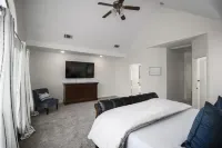 Memorial Park, 3 Bedroom Newly Refurnished Townhome Sleeps 6