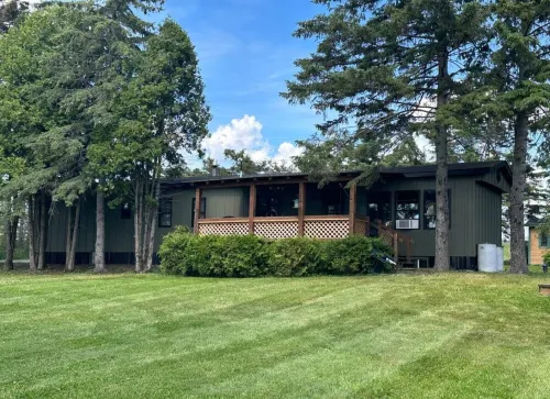 Island Escape on Long Lake with Beautiful Views on Long Lake. Hotel a Saint Agatha