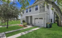 Jax Beach Duo! 6Br/4BA, Pet Friendly, 5 Mins to Sand & Surf