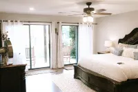 Lake front house near Clemson University