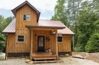 Pap’s Place-Pet friendly Lakefront cabin w/dock on secluded Lake Hartwell cove