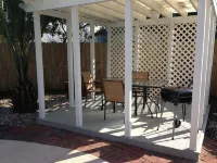 Private Pool, Walk to Beach 🏖️, Bright Sun Room, Quiet West End