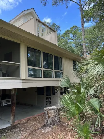 Edisto Beach Peach!—beautiful renovated condo on golf course & close to beaches
