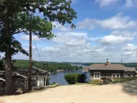 Cabin No. 2 @ The Old Swiss Village - Lake View!