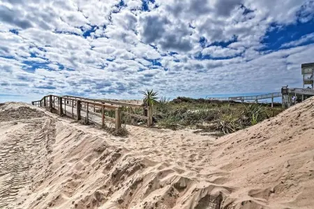 The Mark at Surfside, Apt. 9