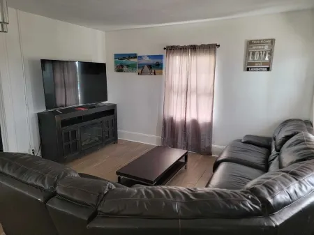 Cozy Apartment Отели рядом с достопримечательностью «Университет аэронавтики Эмбри-Риддла»