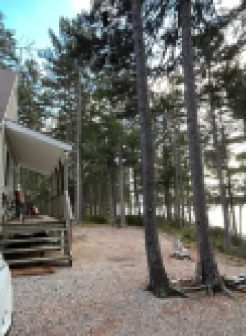 Enjoy all seasons on Pleasant River Lake