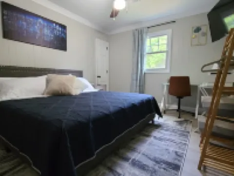 Private family, pet friendly with fenced yard near Limestone College and Outlets Hoteles en Gaffney