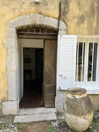 Mas provençal XVIII - 8 people Отели рядом с достопримечательностью «National Navy Museum of Toulon»
