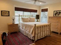 Cute House in Middle of Oxford! SO Close to Ole Miss. Convenient to Everything.