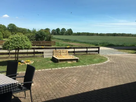 Quiet large apartment between Nemitzer Heide and Elbtalaue