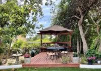 Beautiful modern bright brand new guest house 2 beds and 2 baths