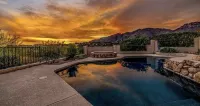 Catalina Foothills private escape with views, pool, and spa - Luxury