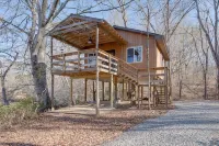 Stunning Tranquil River Lodge and 2 Cozy Cabins