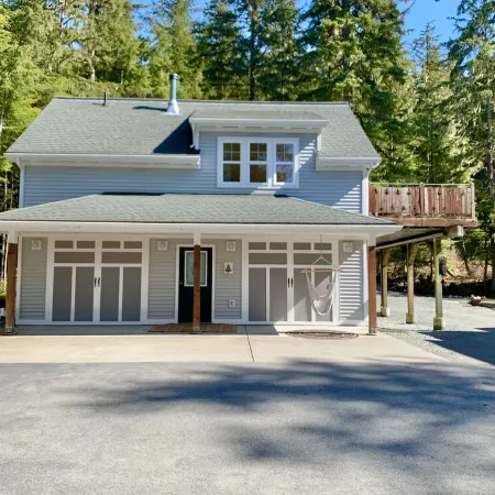 “The Cove” A Quiet Retreat Between Alaskas Ocean and Forest