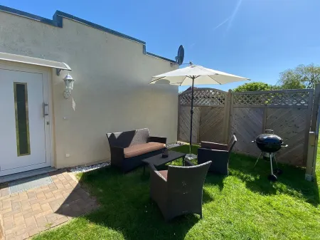 Vacation bungalow Wiesenblick Отели в г. Росток