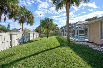 Stunning pool home with lanai-comforts/space for whole family